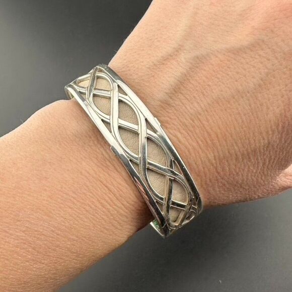 BRIGHTON CHRISTO CUFF Silver tone Twist BRACELET w leather insert - Picture 2 of 4